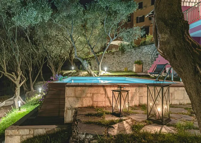 別荘 Retreat With Among Olive Trees In Lerici フィアスケリーノ