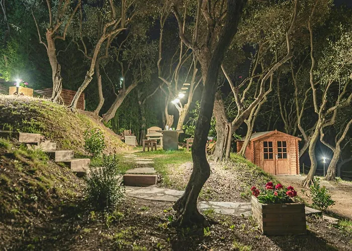 Retreat With Among Olive Trees In Lerici Hébergement de vacances *